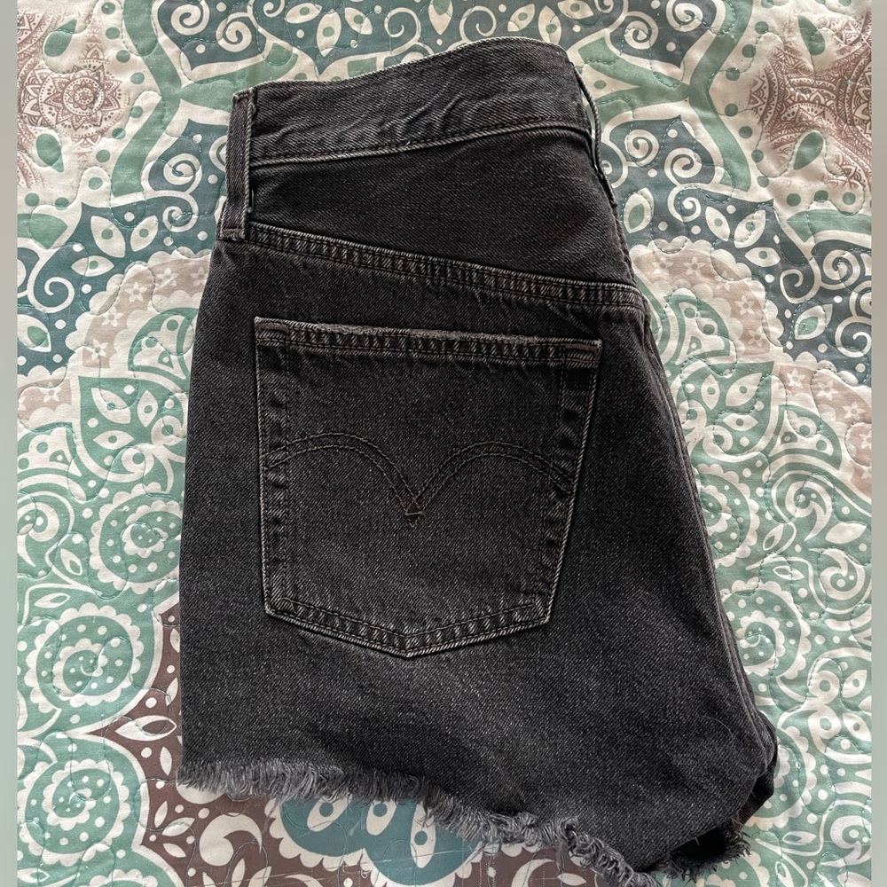 Levi’s 501 Cut off denim shorts